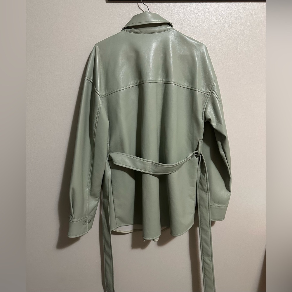 Aritzia (Babaton collection)| jacket - Picture 2 of 3
